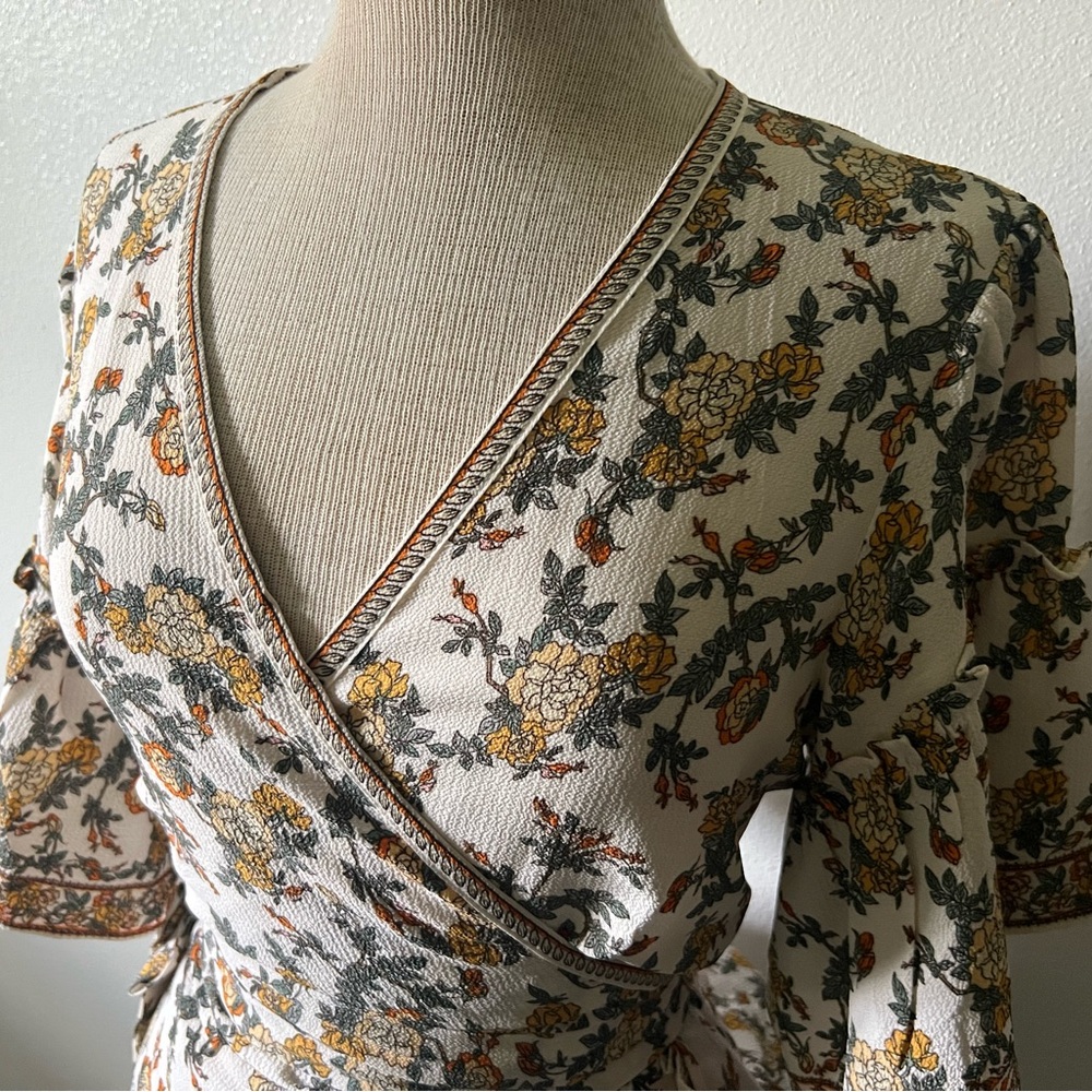 NWOT Max Studio - Floral Wrap-Around Dress